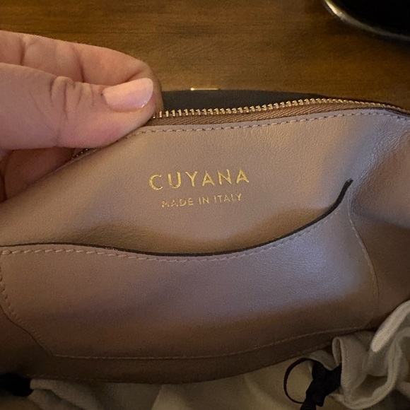 Cuyana Top Handle Bag - Picture 2 of 14